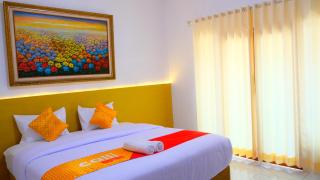 Homestay 33 Banyuwangi by Calli Rooms - 3