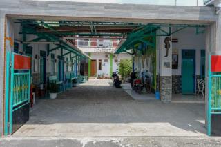 RedDoorz Syariah near Alun Alun Balai Kota Tegal - 9