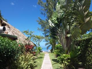 Linareva Moorea Beach Resort - 6
