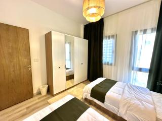 Privado Luxury Lakeview 2BR-Cairo, Madinaty - 3