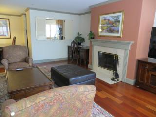 Cow Hollow Inn and Suites - 3