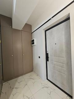 8 Luxury Suites by MEGA Mall - 9