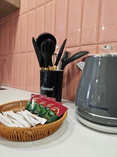 8 Luxury Suites by MEGA Mall - 3