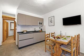 Rochebrune Apartments - 7