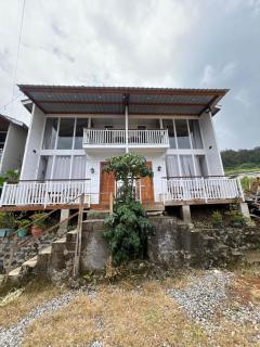 Altura Cabin Dieng - 0