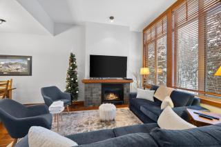 Settlers Crossing #29 By Bear Country - 2