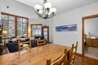 Settlers Crossing #29 By Bear Country - 1