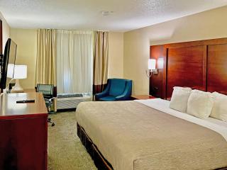 Quality Inn & Suites Green Bay - Ashwaubenon - 7