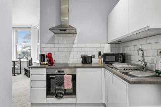 Luxurious Spacious Flat Maidstone with parking - 1