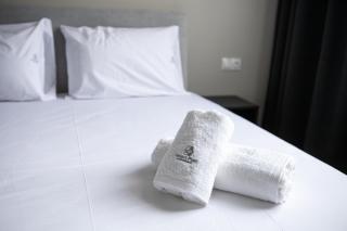 Ellie's Downtown Apartment - 9