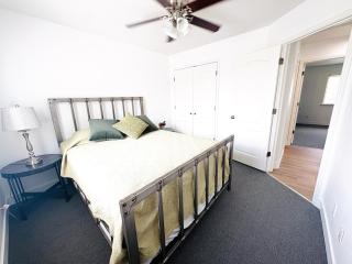 Charmin Luxe Stay in a Peaceful Cul de Sac - 8