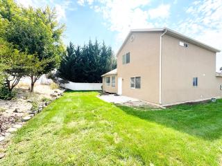 Charmin Luxe Stay in a Peaceful Cul de Sac - 3