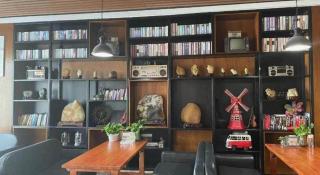 James Joyce Coffetel Aletai Lanwan Food City - 5