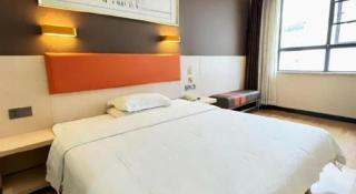 7 Days Premium·Huanggang Walking Street - 7