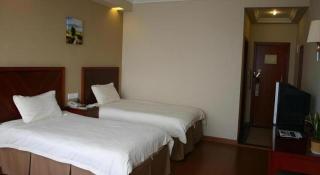 GreenTree Inn Rizhao Train Station - 4