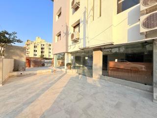 Hotel Nova Wave - Rajkot - 3