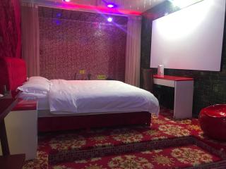 星梦酒店 广州珠江夜游广州塔中大码头滨江东路地铁站店 - 0