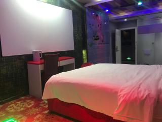 星梦酒店 广州珠江夜游广州塔中大码头滨江东路地铁站店 - 4