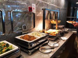 Hongqiao Pujue International Zhongshan Park Metro Station - 9