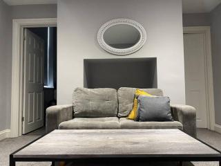 Chic Maidstone Getaway - 5