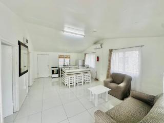 Private Double Room - Tonga Coral Cottage - 8