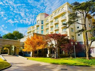 Hong Qiao State Guest House - 8