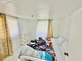 Private Double Room - Tonga Coral Cottage - 9