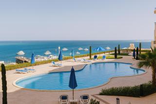 The View Hurghada Poolfront Sea View Apartment - 6