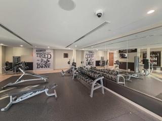 Stunning Canal Views l Sleeps 6 - 3