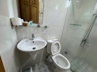 Quynh Khang Apartment - 6