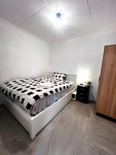 2 Queen Bedrooms 1 Bathroom Granny Flat Near City Frementle Swan River - 1
