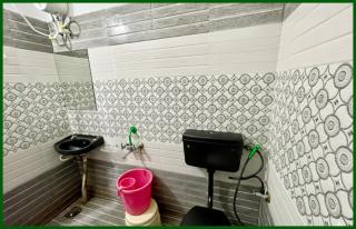 Mahakal Temple Railway station, Salimar Palace - Fully Air conditioned Rooms with Wifi And Parking, , BEST HOTEL IN UJJAIN - Ujjain - 6