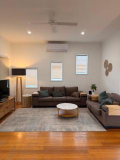 Baiti Cowes - close to great coffee and the beach - 0