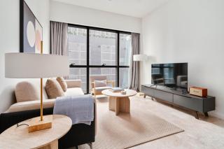 Blueground Imbi rooftop pool nr park KUL-10 - 9