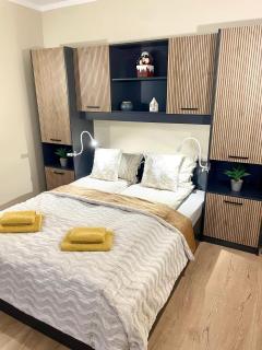 1BR Apartment Near Gondola with Parking - 0