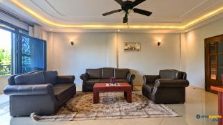 Chic and spacious apart with balcony - 9