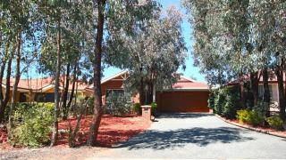 Canberra Stylish Retreat - 0