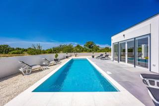 Villa Karolina by Villa Plus - 1