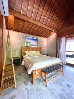 1-Bedroom Wooden Villa in Seseh - 2