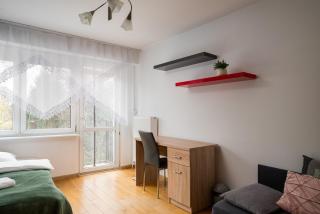 Ursus Niedźwiadek 3-Bedroom Apartment by BookingHost - 9