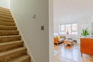 Chic 1BDR City Retreat with Views of the Shard - 2