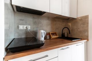 Sky Apartments Wola Tower - 1