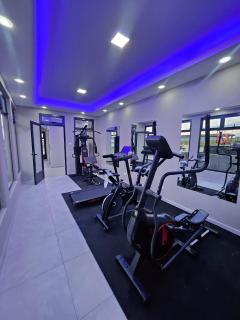 Penthouse paradise getaway 300m to the beach - 1