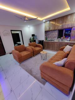 Neat Retreat - 2BHK WiFi-Netflix-AC-Geyser E-11 Islamabad - 4