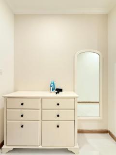 Landmark Plus Cozy 1 Bedroom - 9