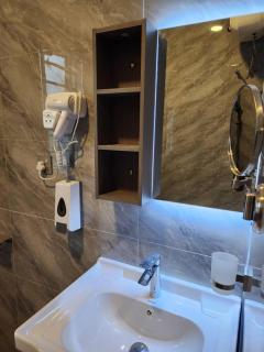 sky suites Mbarara - 9