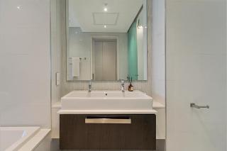 Sandton Skye Apartment - 9