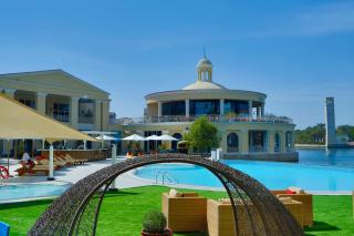 Millennium Lakeview Hotel - 9