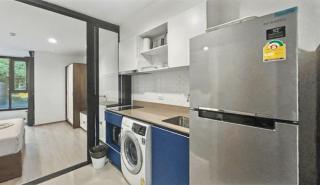 The Base - New Studio Great location, shared Pool - 6