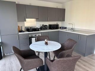 Central Birmingham Stay - Chic 2Bed2Bath Apartment - 1